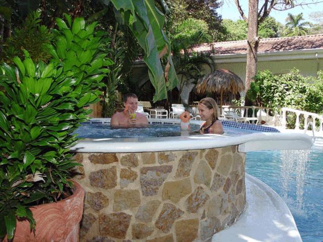 Hotel Villa Romantica Quepos Exterior photo