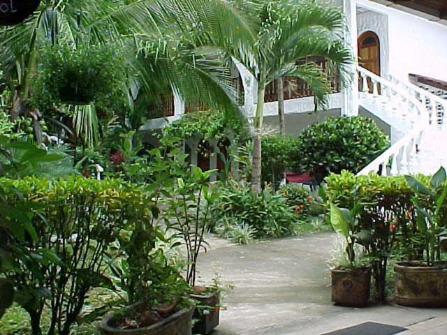 Hotel Villa Romantica Quepos Exterior photo