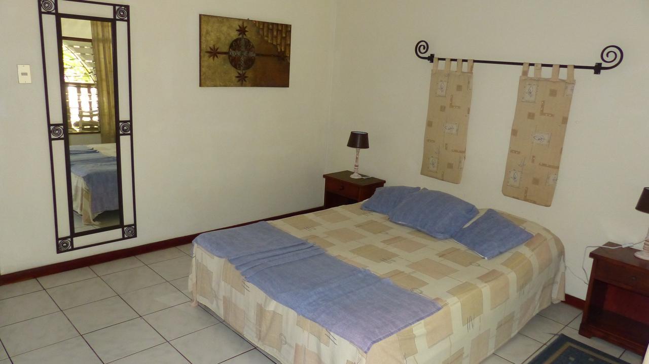 Hotel Villa Romantica Quepos Room photo